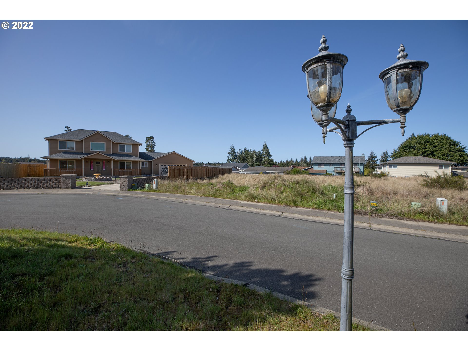 2040 Roosevelt Loop North Bend, OR 97459 - Photo 22 of 22