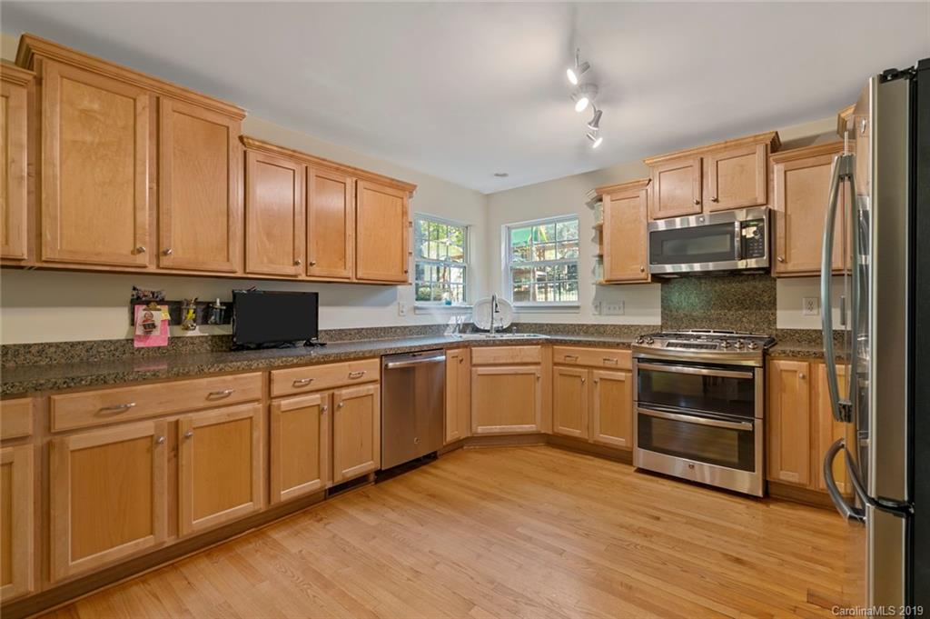 4052 Point Clear Drive Tega Cay, SC 29708 - Photo 15 of 41