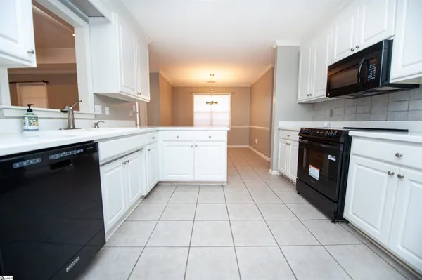 $339,900 | 372 West Autumn Ridge Road, Moore, SC 29369