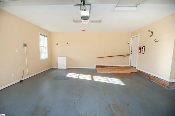 $339,900 | 372 West Autumn Ridge Road, Moore, SC 29369