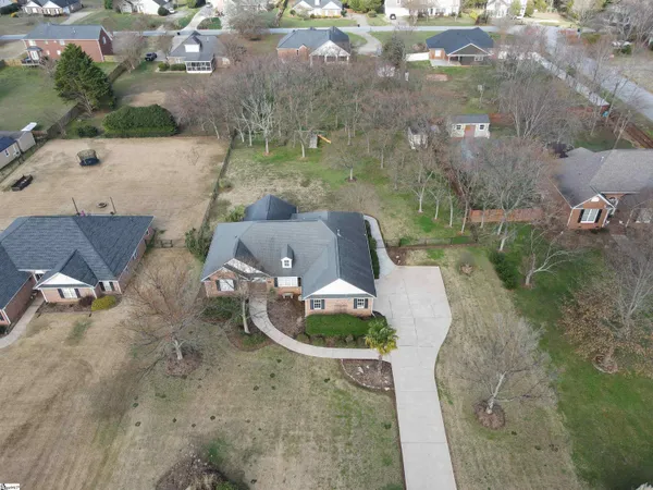 $339,900 | 372 West Autumn Ridge Road, Moore, SC 29369