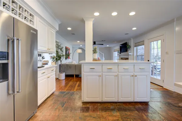 $6,500 | 407 Southchester Lane, Houston, TX 77079