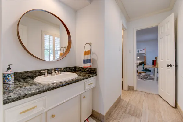 $6,500 | 407 Southchester Lane, Houston, TX 77079