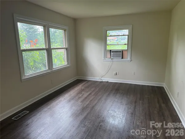 $1,080 | 1520 Effingham Road, Charlotte, NC 28208