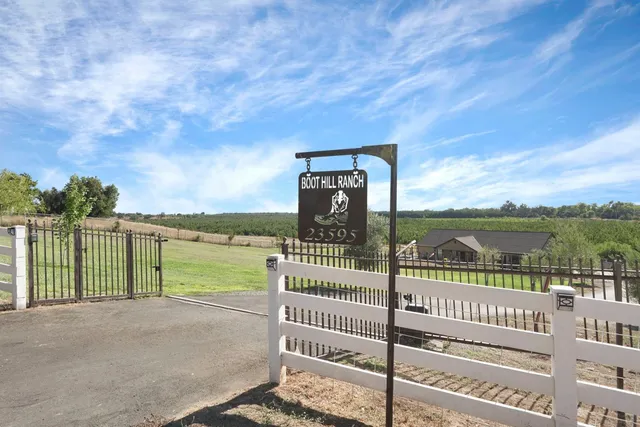 $899,500 | 23595 Mackville Road, Clements, CA 95227