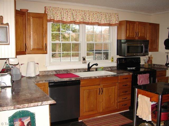 4904 Reeder Road Asheboro, NC 27205 - Photo 22 of 30 3rd view of the Kitchen.