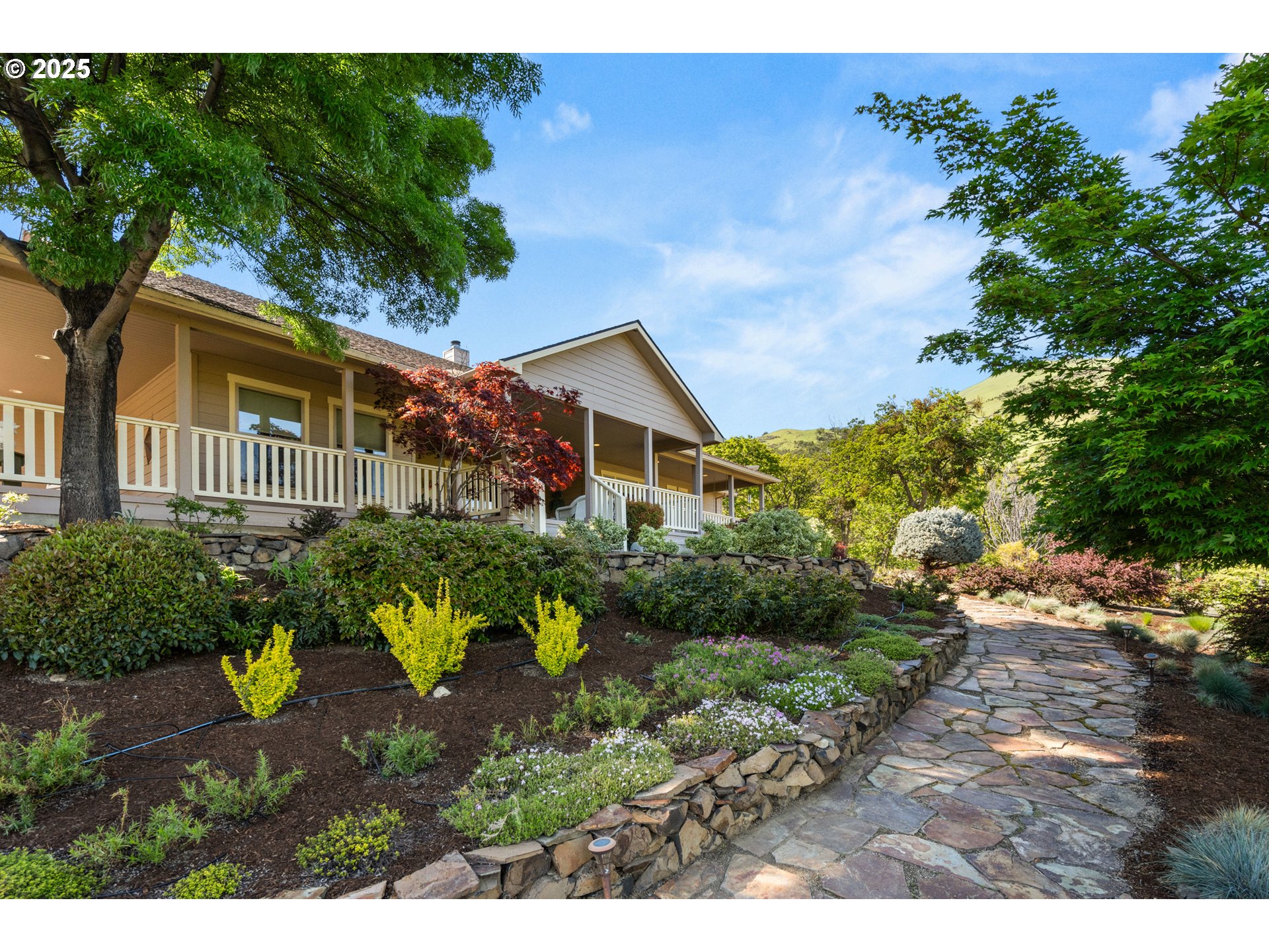 2809 Dead Indian Memorial Road Ashland, OR 97520 - Photo 34 of 45