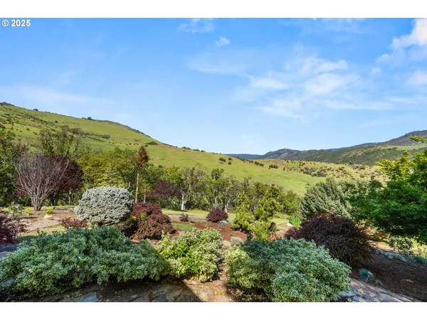 $850,000 | 2809 Dead Indian Memorial Road, Ashland, OR 97520