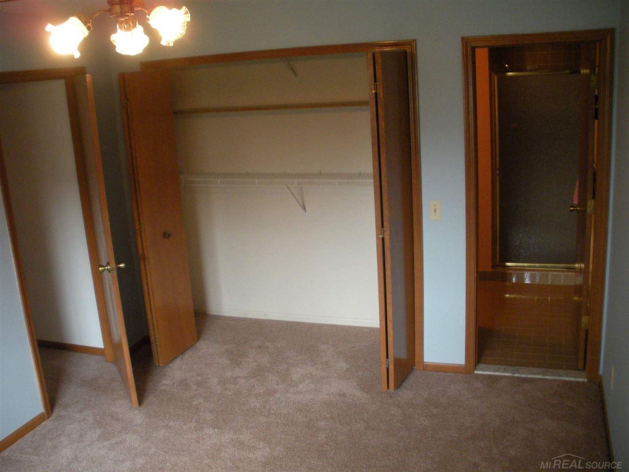 42663 Cedar Ridge Drive Clinton Township, MI 48038 - Photo 19 of 20 31335420-18.JPG