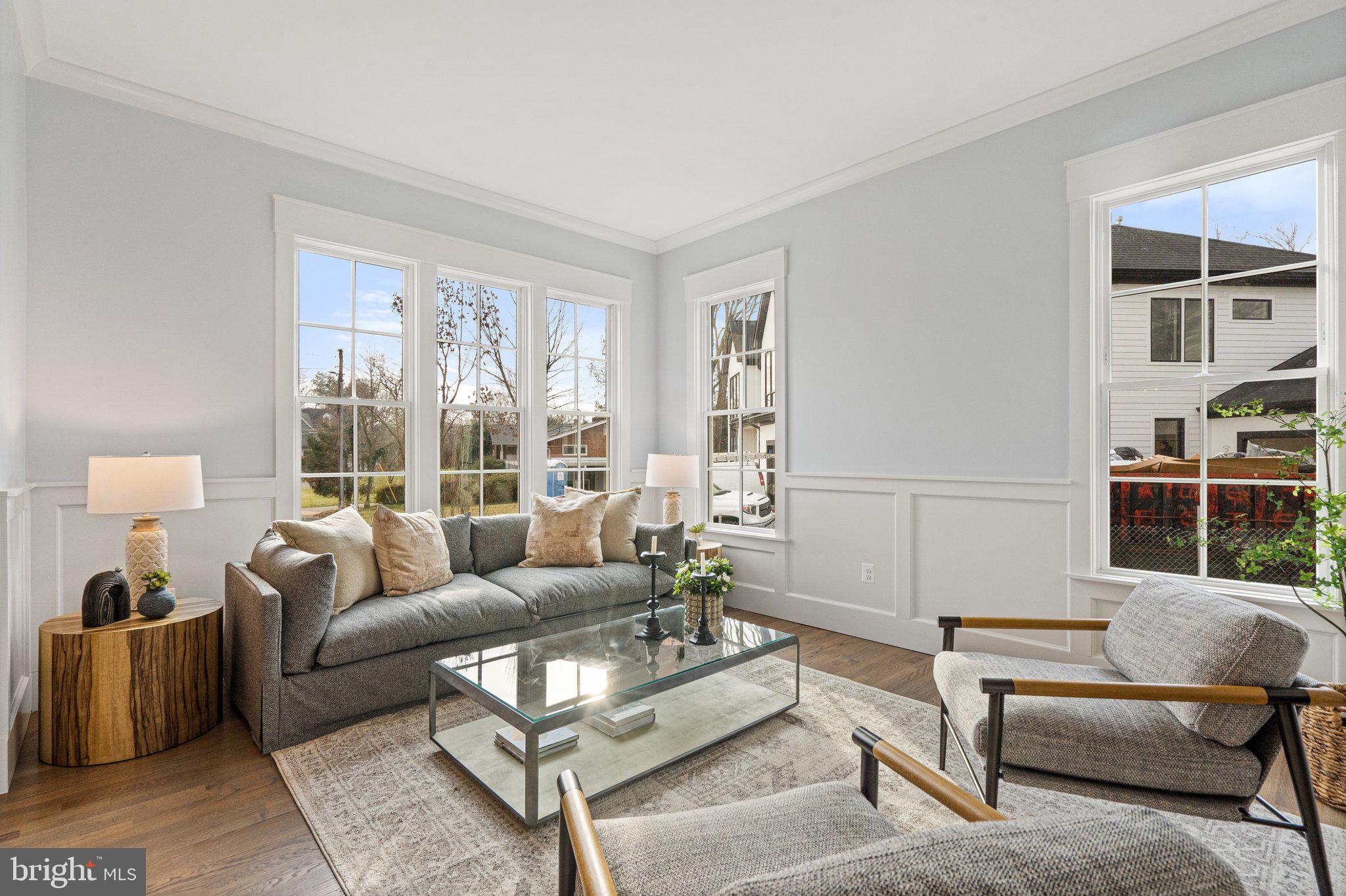 1122 Ormond Court McLean, VA 22101 - Photo 3 of 68 Living Room