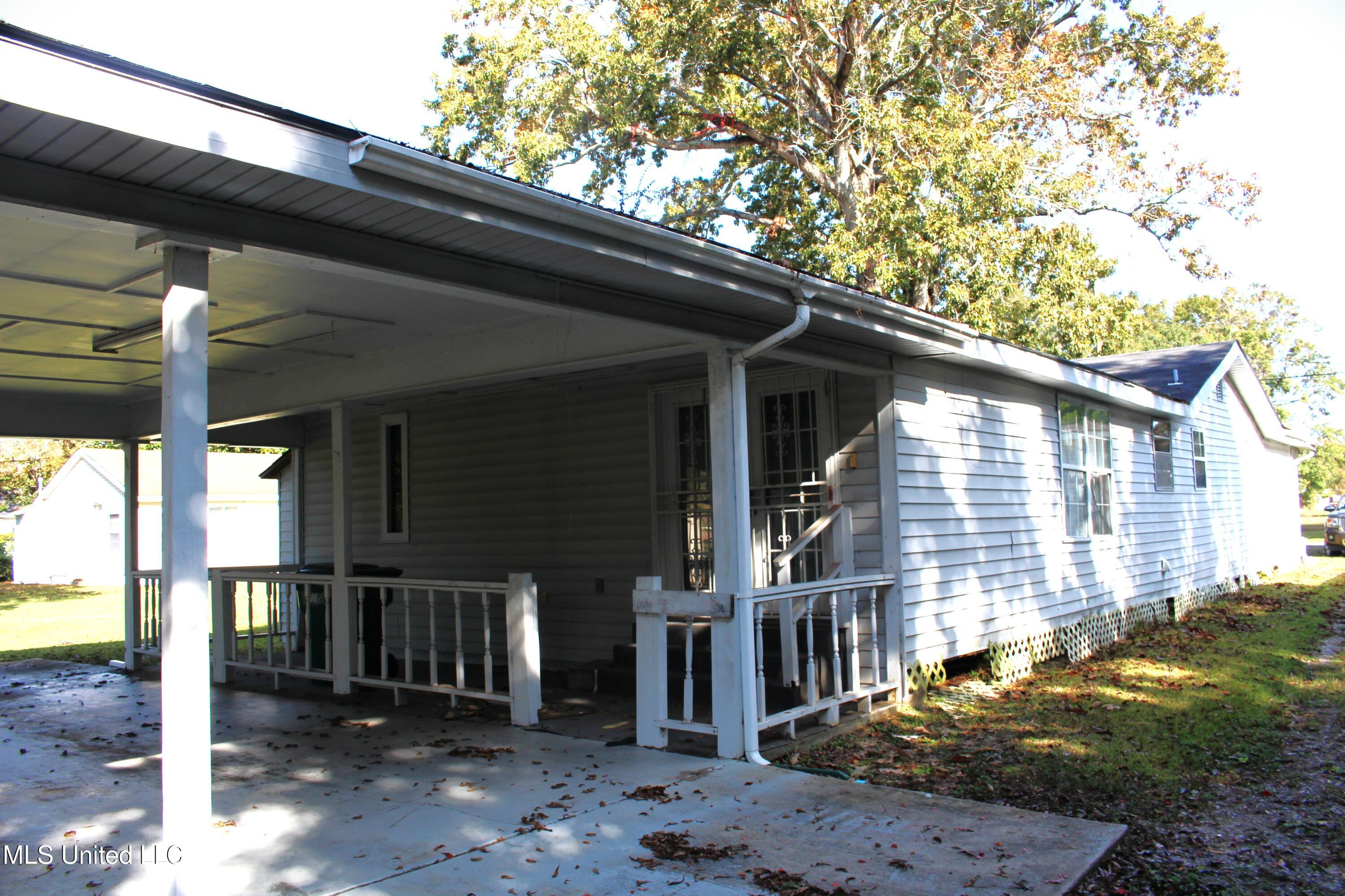 4036 West Pine Street Moss Point, MS 39563 - Photo 9 of 9 side