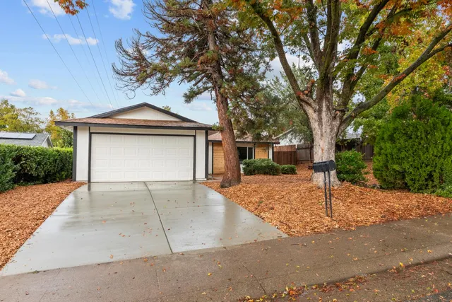$419,900 | 7045 Flanders Way, Sacramento, CA 95842
