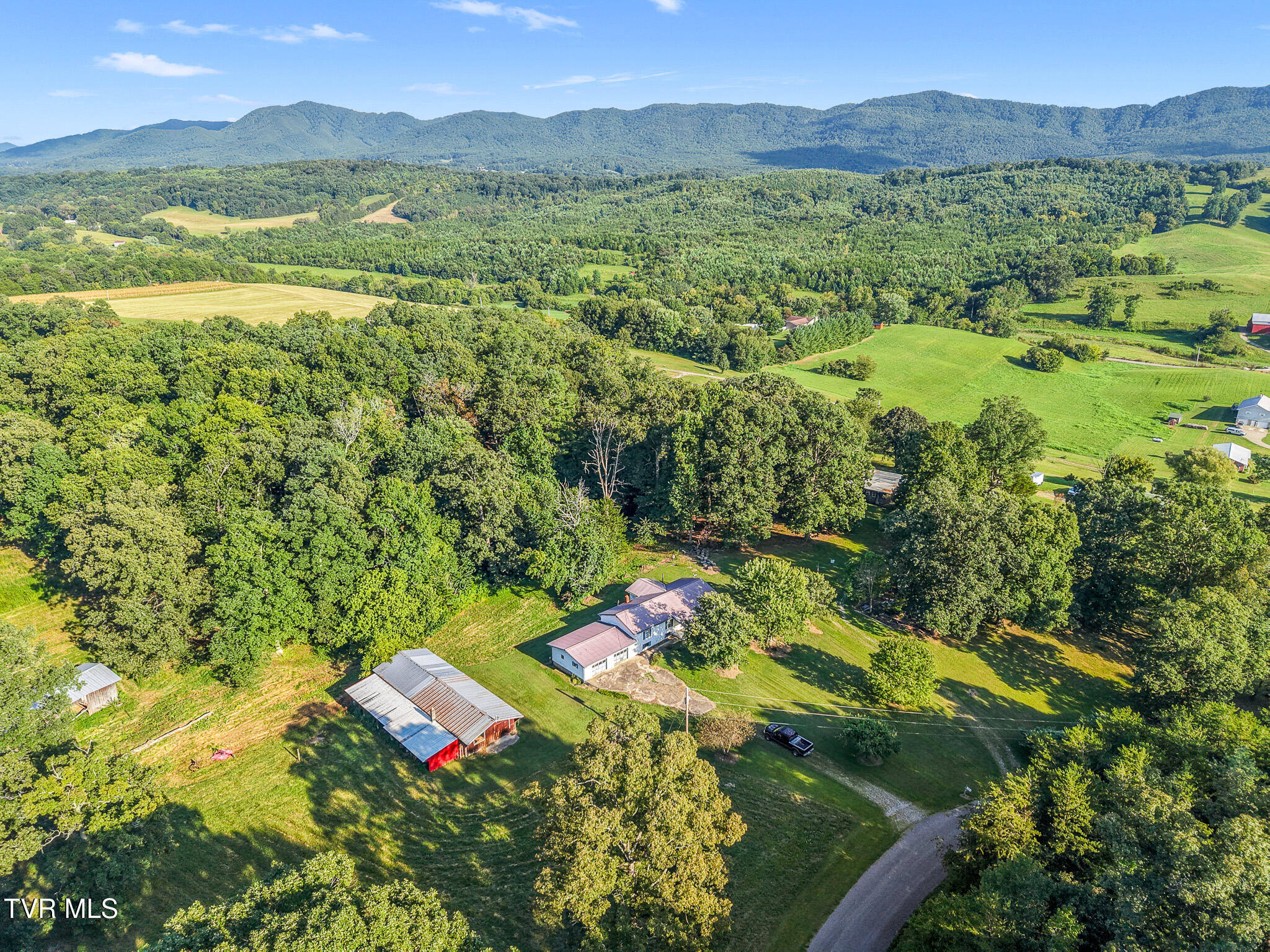 375 Ostrich Road Greeneville, TN 37743 - Photo 2 of 29 Ostrich Rd 1