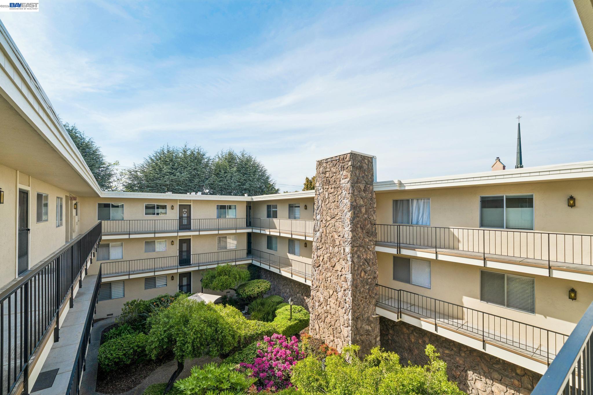 1701 Central Avenue, Unit R Alameda, CA 94501 - Photo 3 of 25