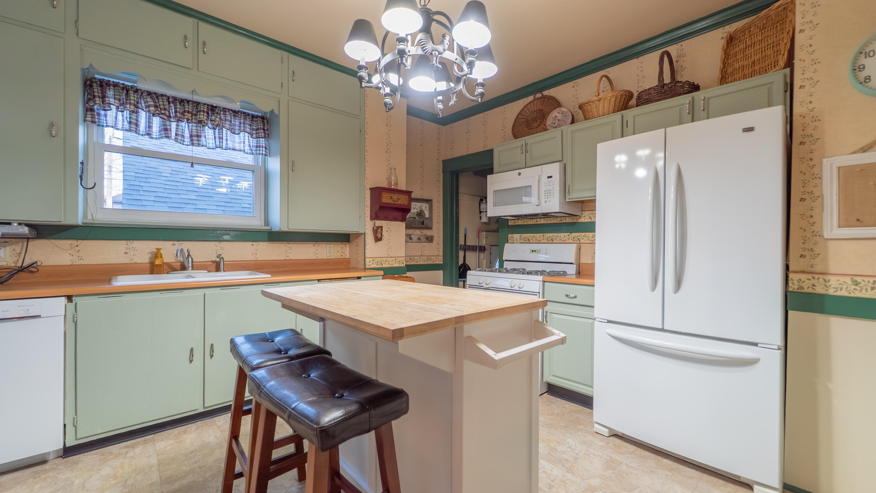 401 E Street La Porte, IN 46350 - Photo 8 of 29 3000x1687