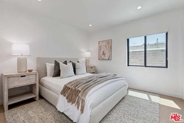 $2,798,000 | 3364 Garden Avenue, Los Angeles, CA 90039