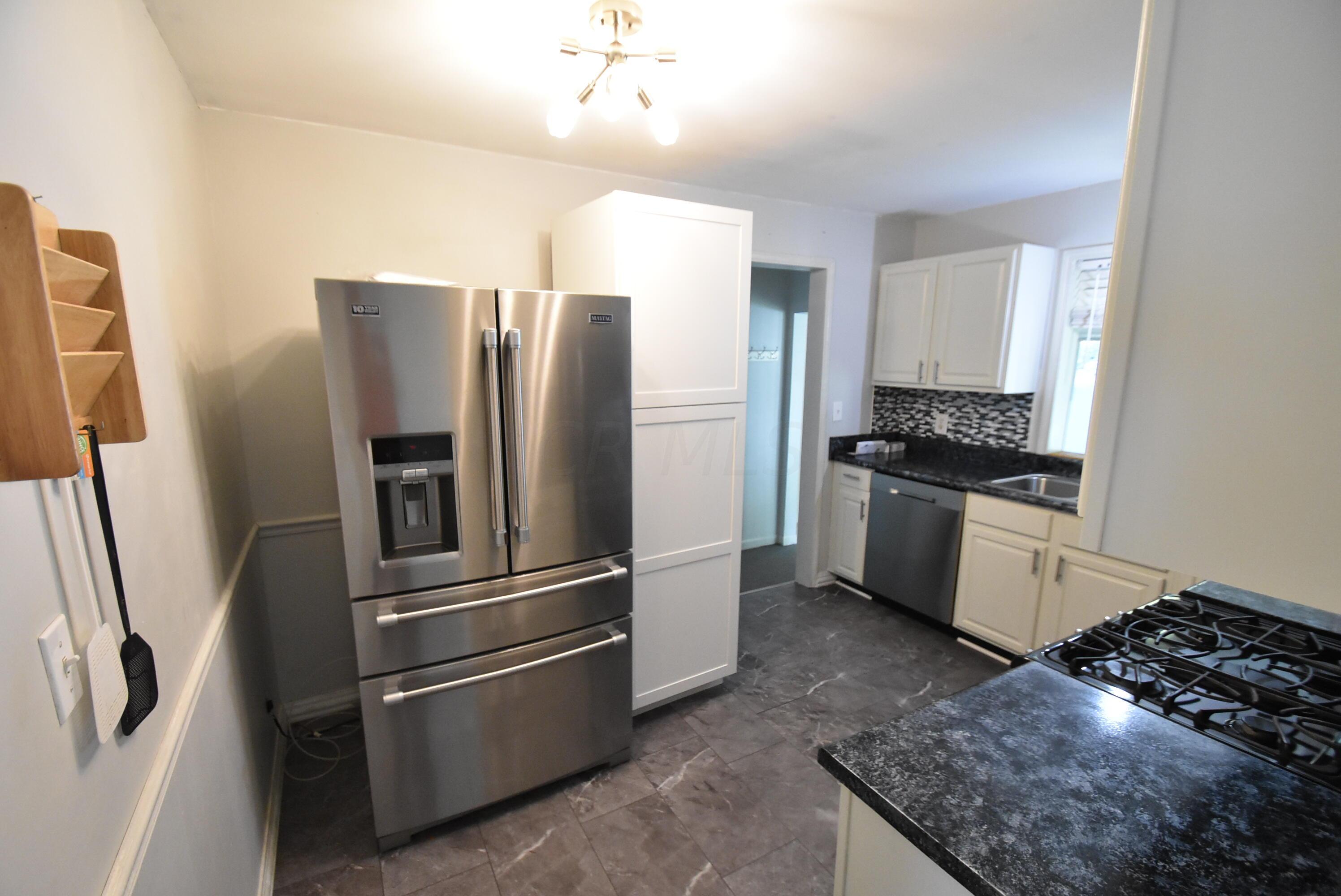 6658 Red Fox Road Reynoldsburg, OH 43068 - Photo 15 of 46 Well Equipped Galley Kitchen Views