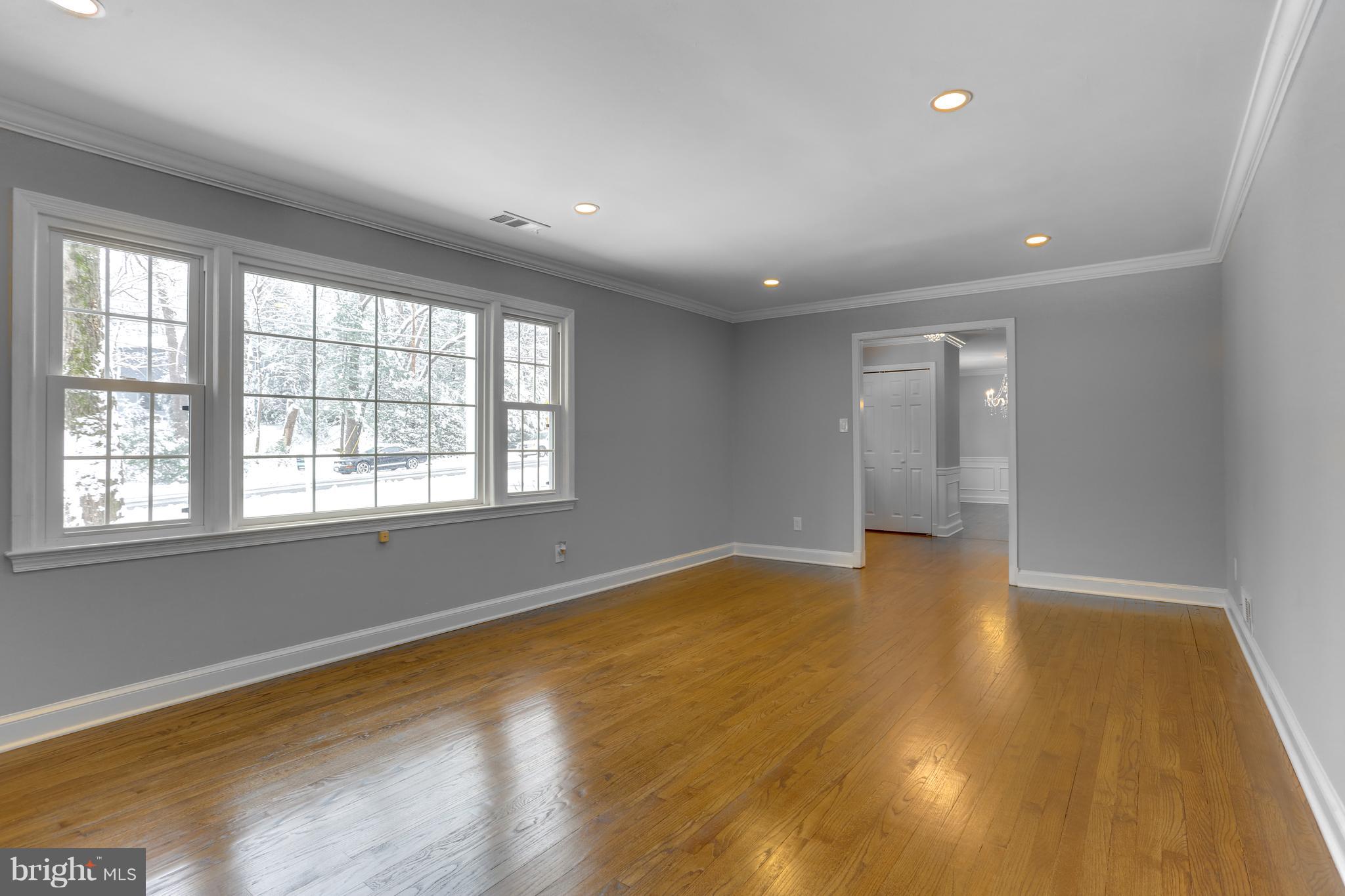 7124 Devonshire Road Alexandria, VA 22307 - Photo 18 of 66 LED recessed lights