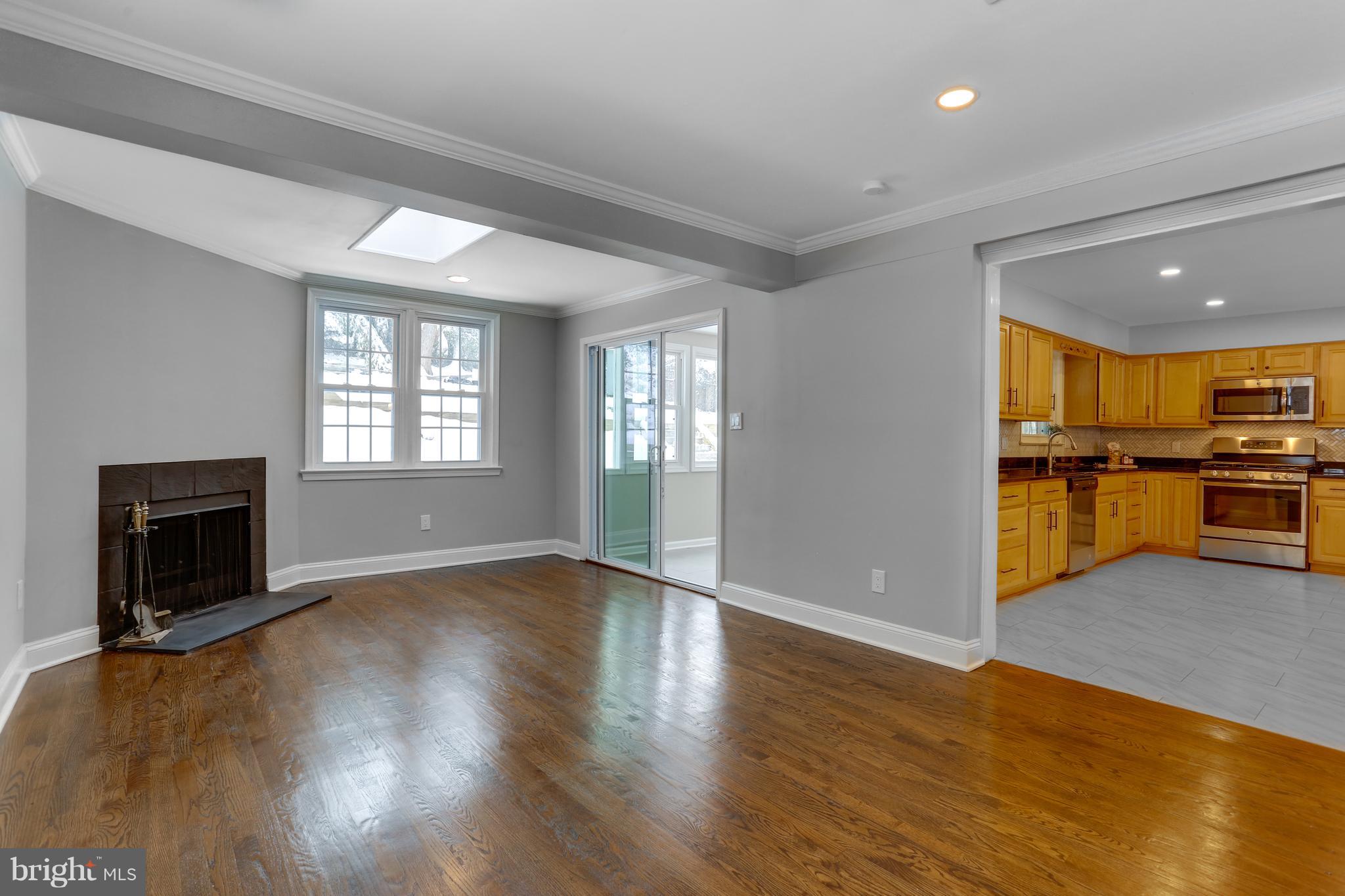 7124 Devonshire Road Alexandria, VA 22307 - Photo 20 of 66 Faturg a second wood burning fireplace