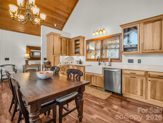 $725,000 | 32 Zebulon Lane, Mars Hill, NC 28754