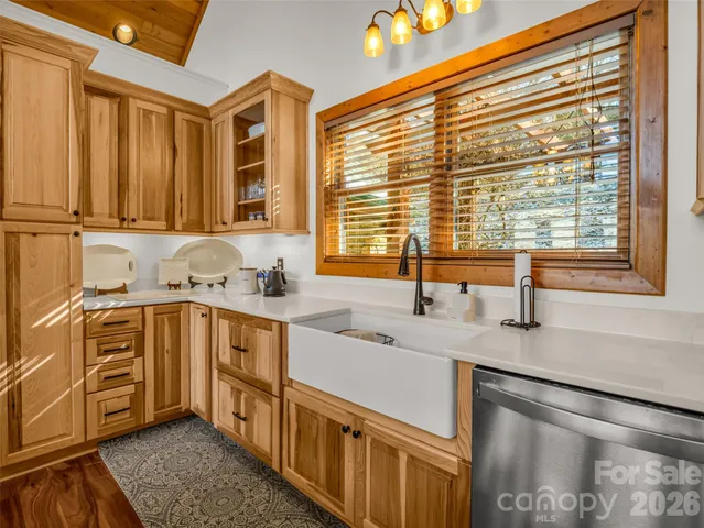 $725,000 | 32 Zebulon Lane, Mars Hill, NC 28754