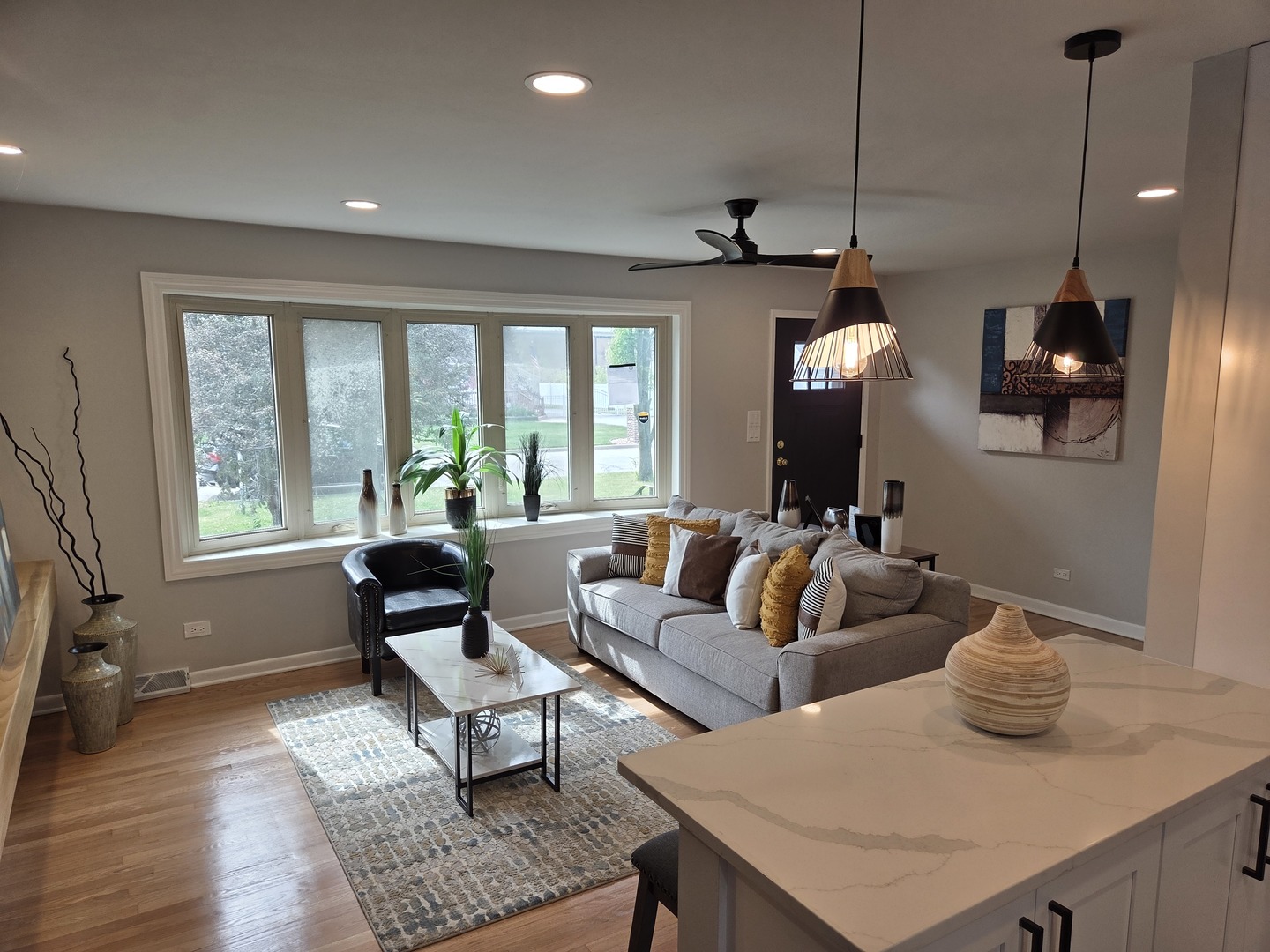 7447 Beloit Avenue Bridgeview, IL 60455 - Photo 6 of 32