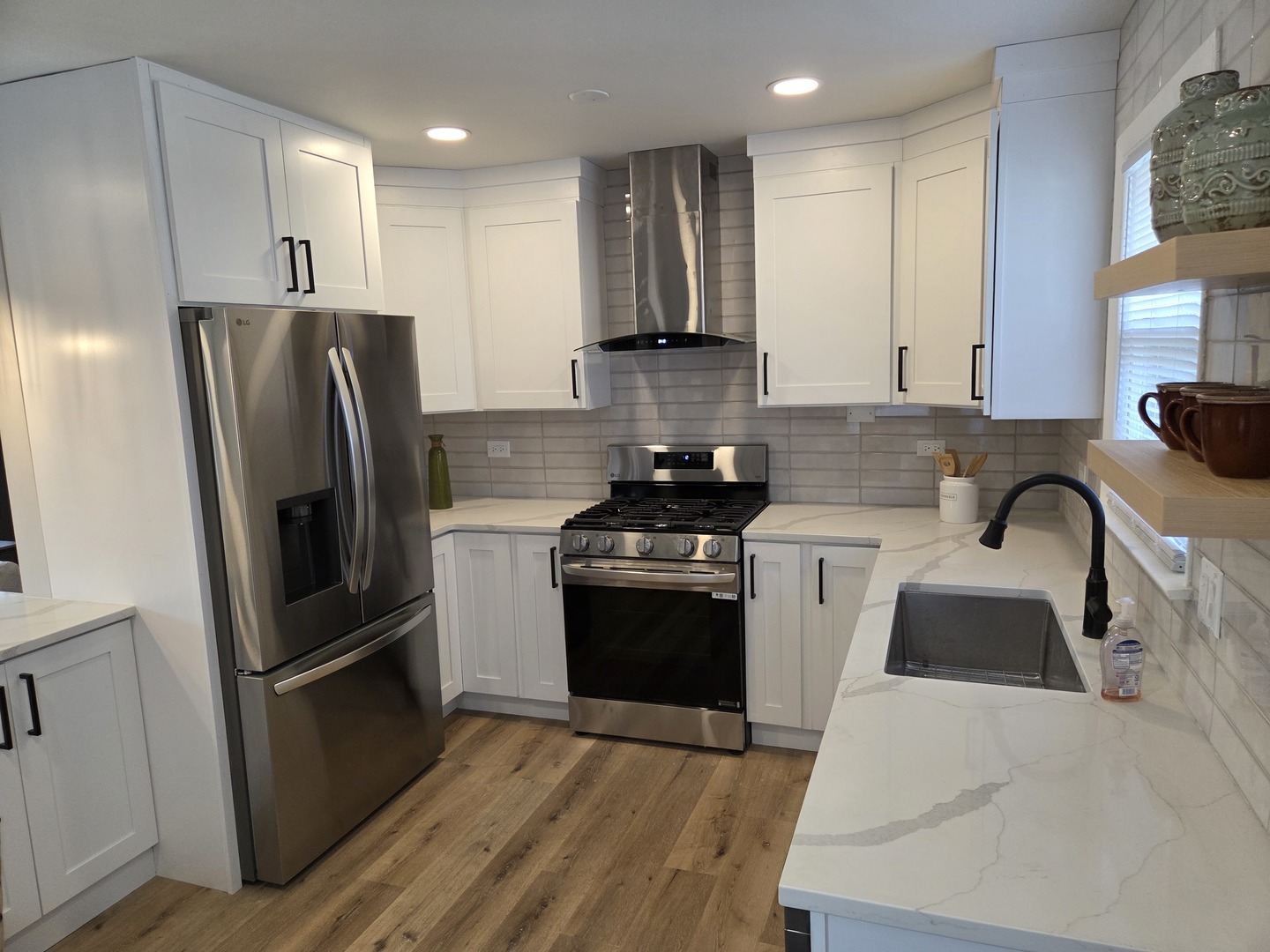 7447 Beloit Avenue Bridgeview, IL 60455 - Photo 9 of 32