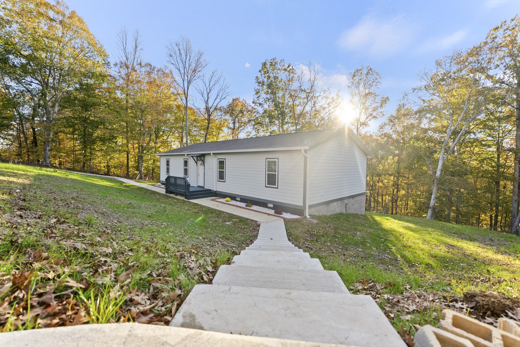 1084 Ben Collier Road Charlotte, TN 37036 - Photo 4 of 26