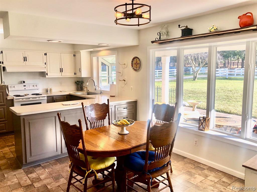 4101 Hough Road Dryden, MI 48428 - Photo 16 of 96