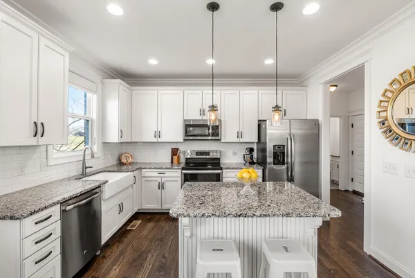 $558,000 | 2724 Lakeland Drive, Nashville, TN 37214