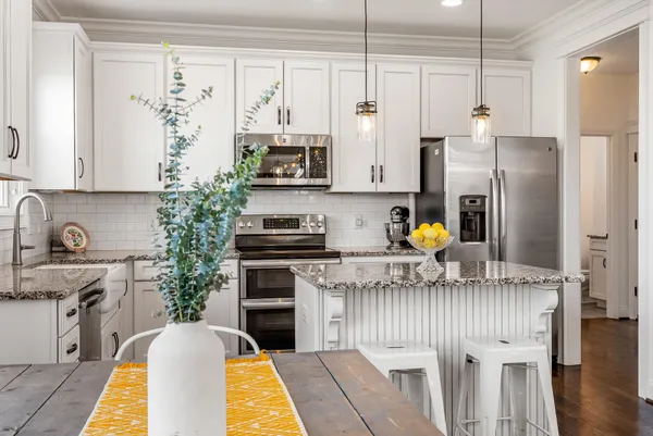 $558,000 | 2724 Lakeland Drive, Nashville, TN 37214