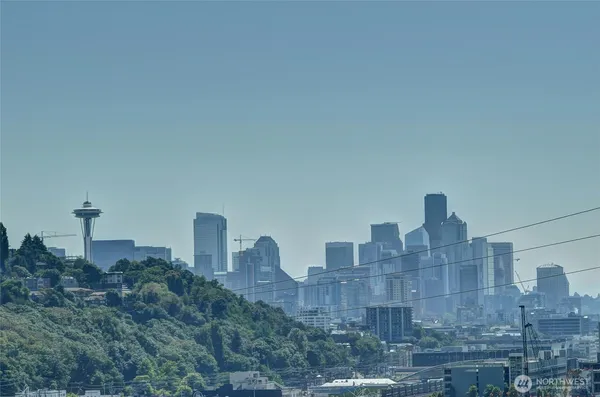 $2,995 | 2324 West Newton Street, Unit 302, Seattle, WA 98199