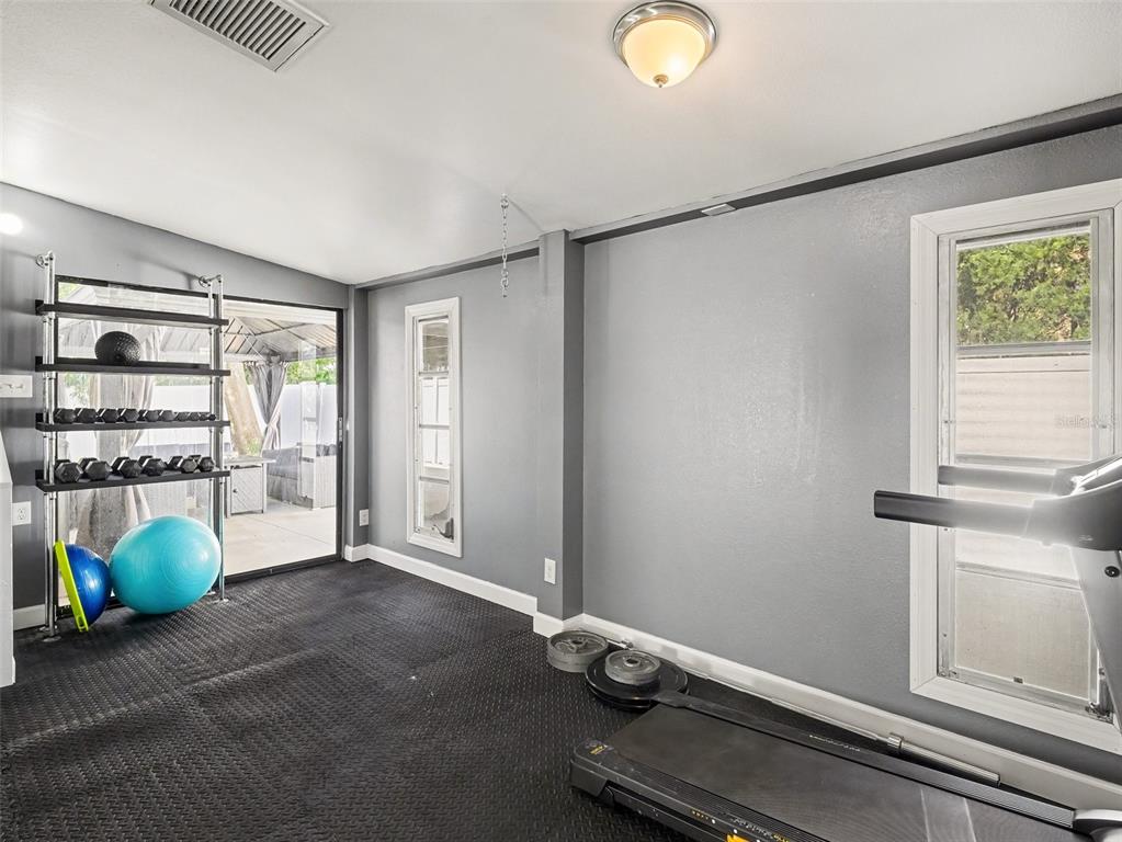704 South Lockwood Ridge Road Sarasota, FL 34237 - Photo 31 of 55 Gallery Image 31