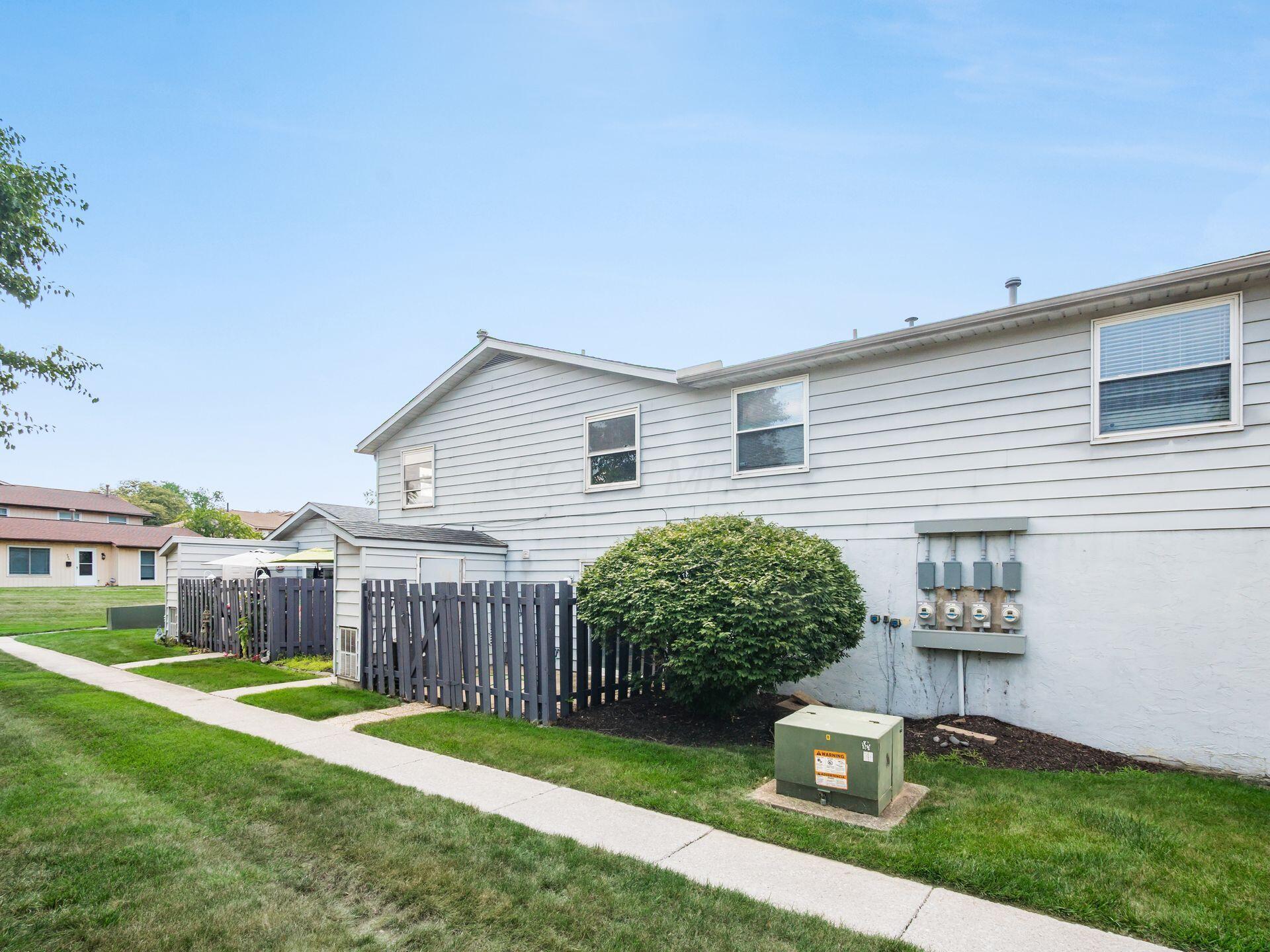 660 Cherry Hollow Road, Unit E Columbus, OH 43228 - Photo 33 of 36 035_ Rd Columbus OH 43228 USA