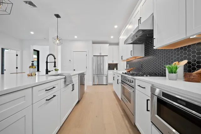 $899,900 | 41 Trails Edge Road, Windham, NH 03087