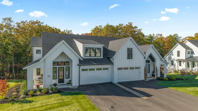 $899,900 | 41 Trails Edge Road, Windham, NH 03087