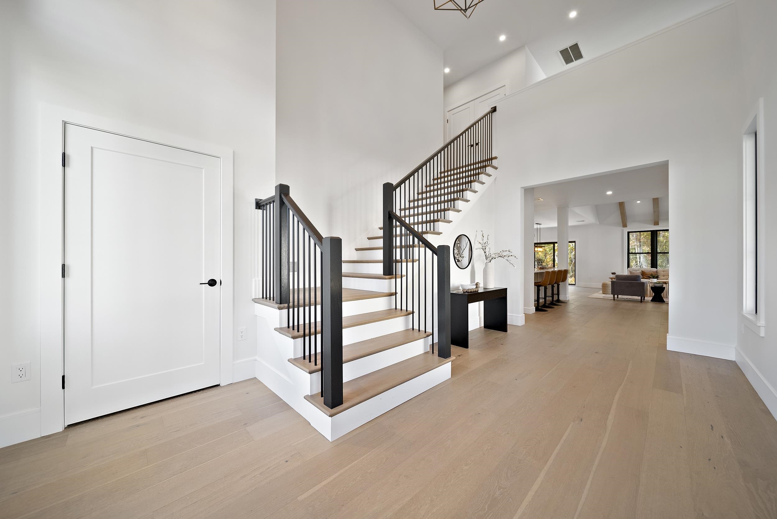 41 Trails Edge Road Windham, NH 03087 - Photo 5 of 44