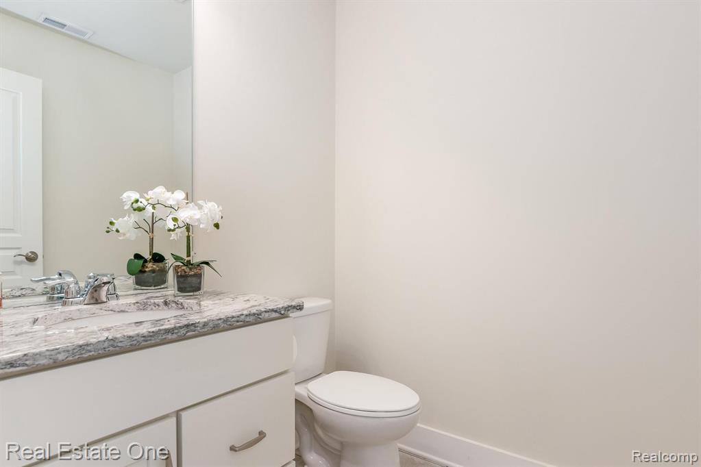 2892 Glenbar Circle Rochester, MI 48307 - Photo 23 of 29