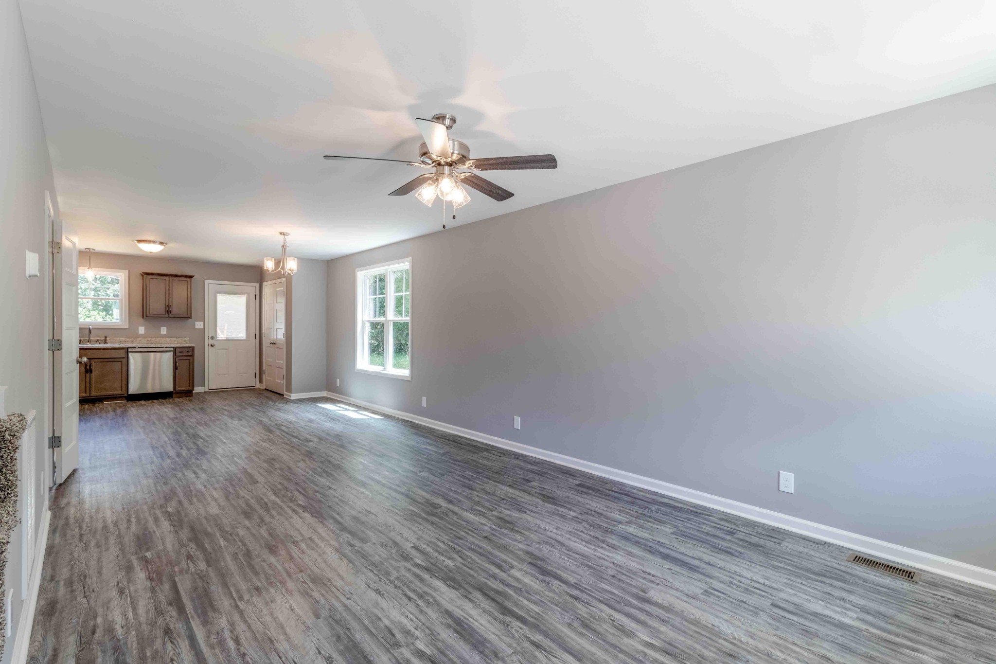 97 Edmondson Ferry Road Clarksville, TN 37040 - Photo 3 of 30 Gallery Image 3