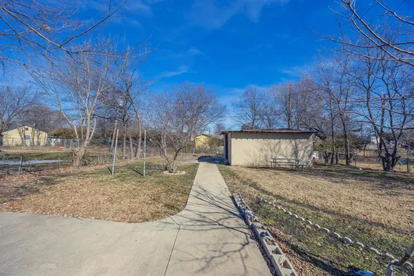 $2,500 | 109 West Marguerita Drive, Garland, TX 75040
