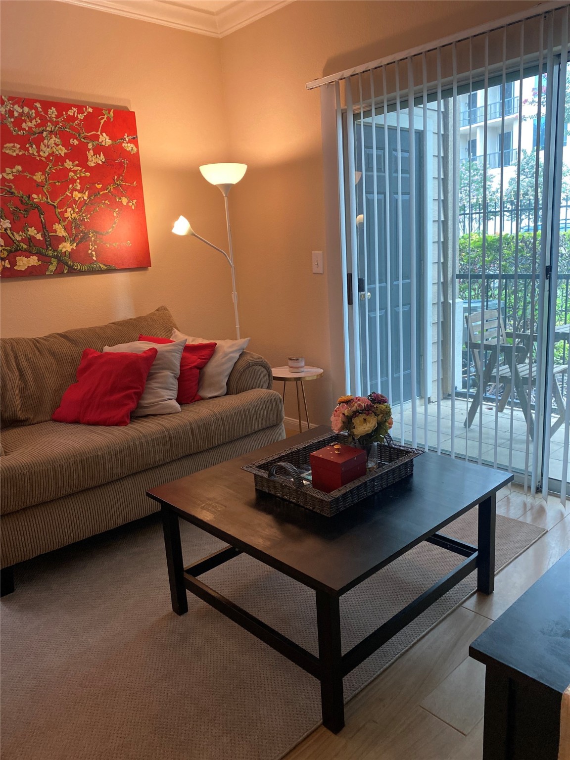 3231 Allen Parkway, Unit 2107 Houston, TX 77019 - Photo 15 of 48 a living room with furniture and a window