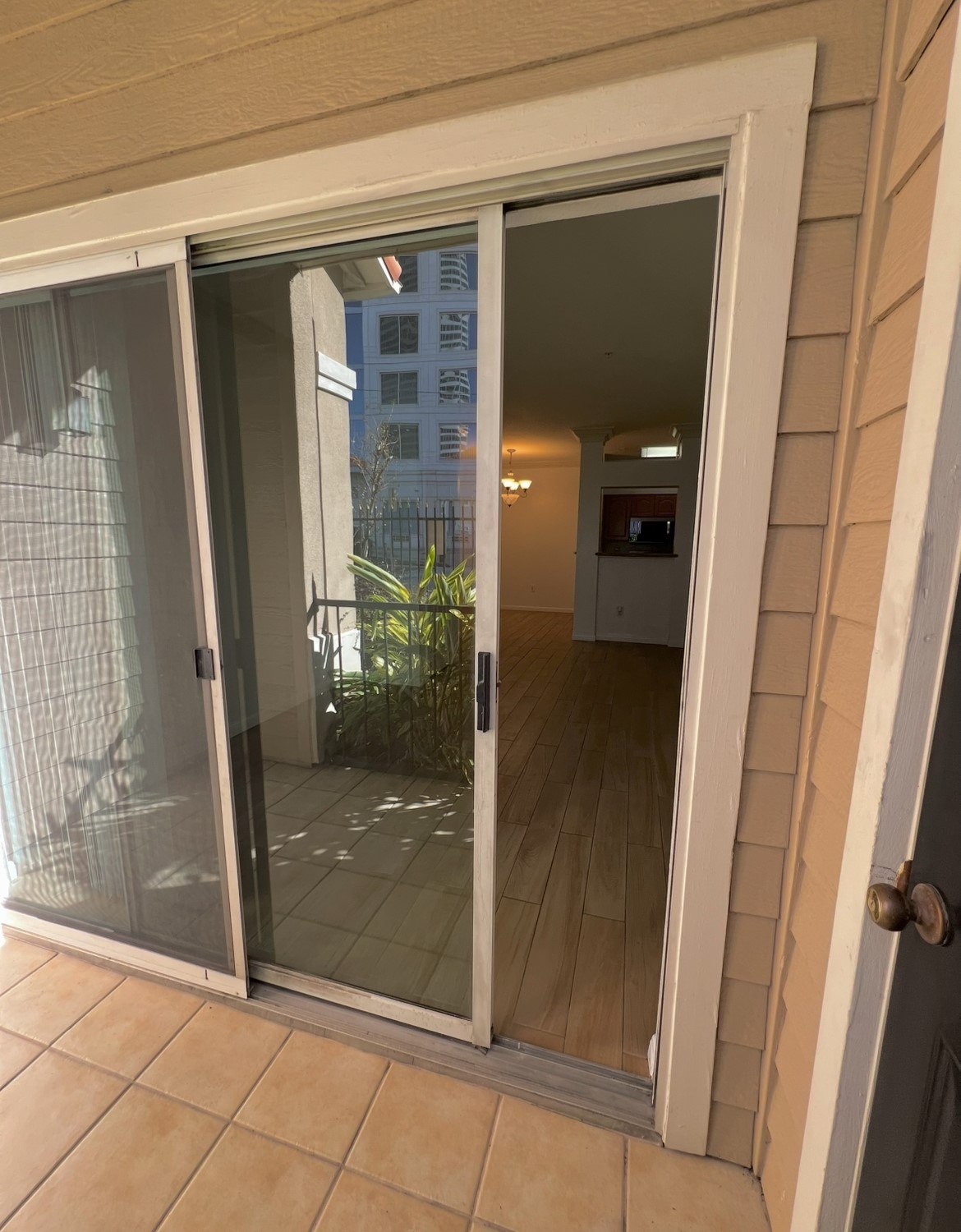 3231 Allen Parkway, Unit 2107 Houston, TX 77019 - Photo 28 of 48 a view of a bathroom