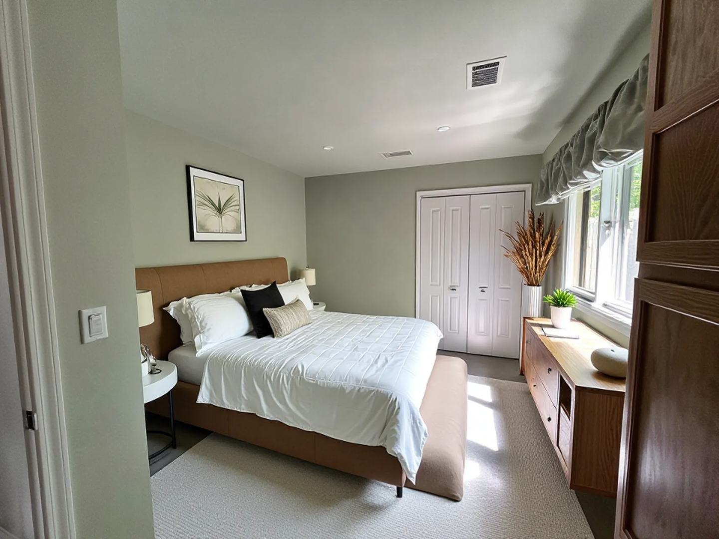 1622 Indian Knoll Road Naperville, IL 60565 - Photo 20 of 34 a bedroom with a bed couch and a window