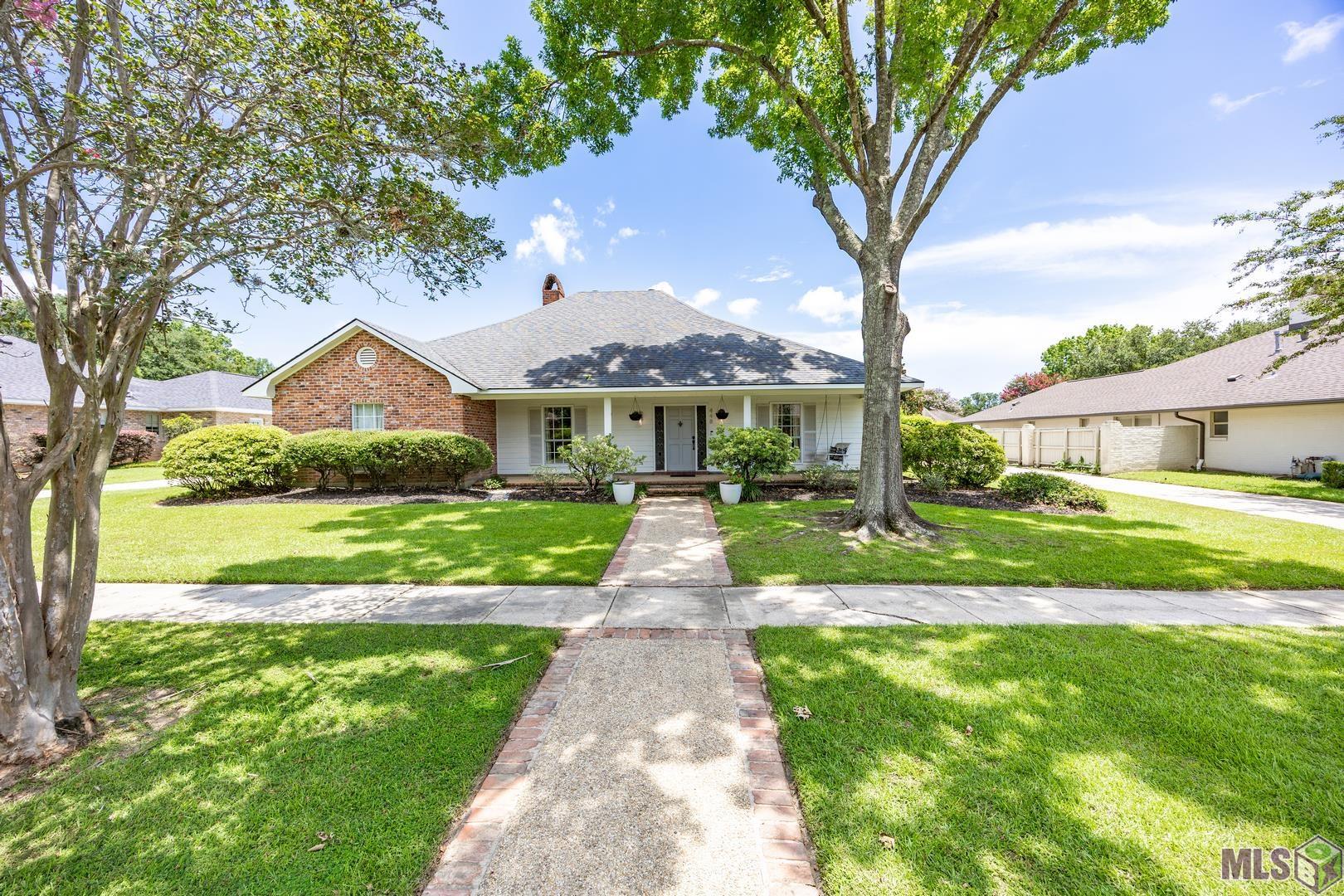 448 East Woodruff Drive Baton Rouge, LA 70808 - Photo 2 of 34