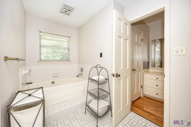 $500,000 | 448 East Woodruff Drive, Baton Rouge, LA 70808