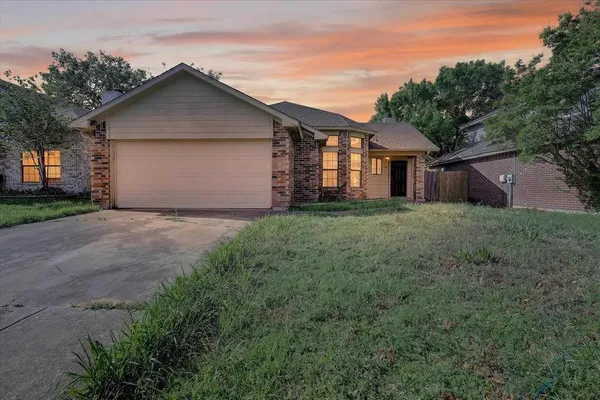 $1,995 | 210 Cutting Horse Lane, Keller, TX 76248