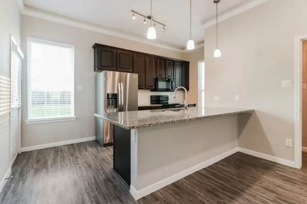 $2,453 | 6511 Gray Birch Lane, League City, TX 77539