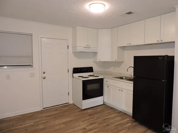 $1,050 | 11617 Amy Avenue, Pensacola, FL 32534