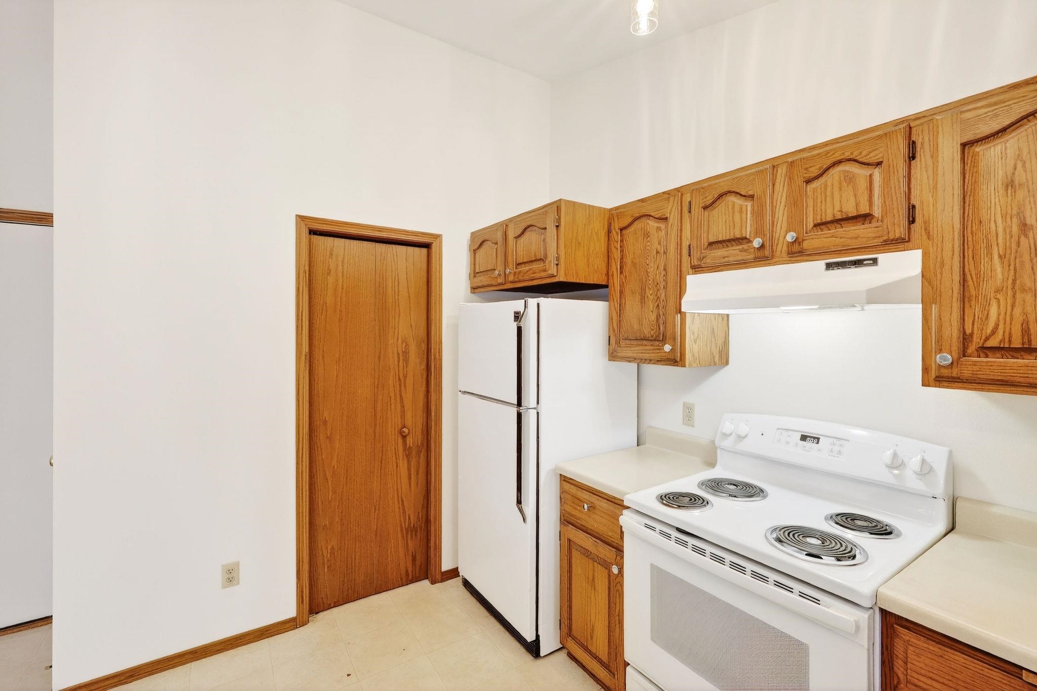 10 Wynbrook Circle Madison, WI 53704 - Photo 8 of 23