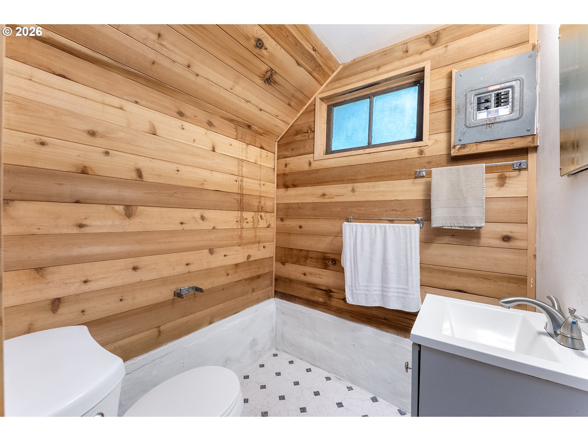 29544 Road 12 Rhododendron, OR 97049 - Photo 22 of 44 Bathroom
